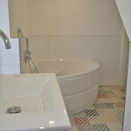Nautilus 1 Nyaraló *